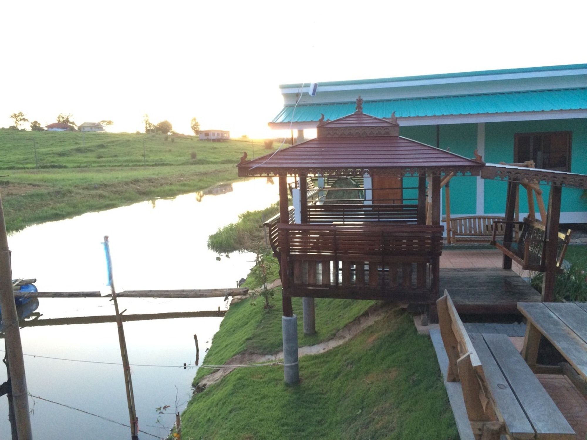 Baan Khao Kho Rim Tarn Hotell Exteriör bild